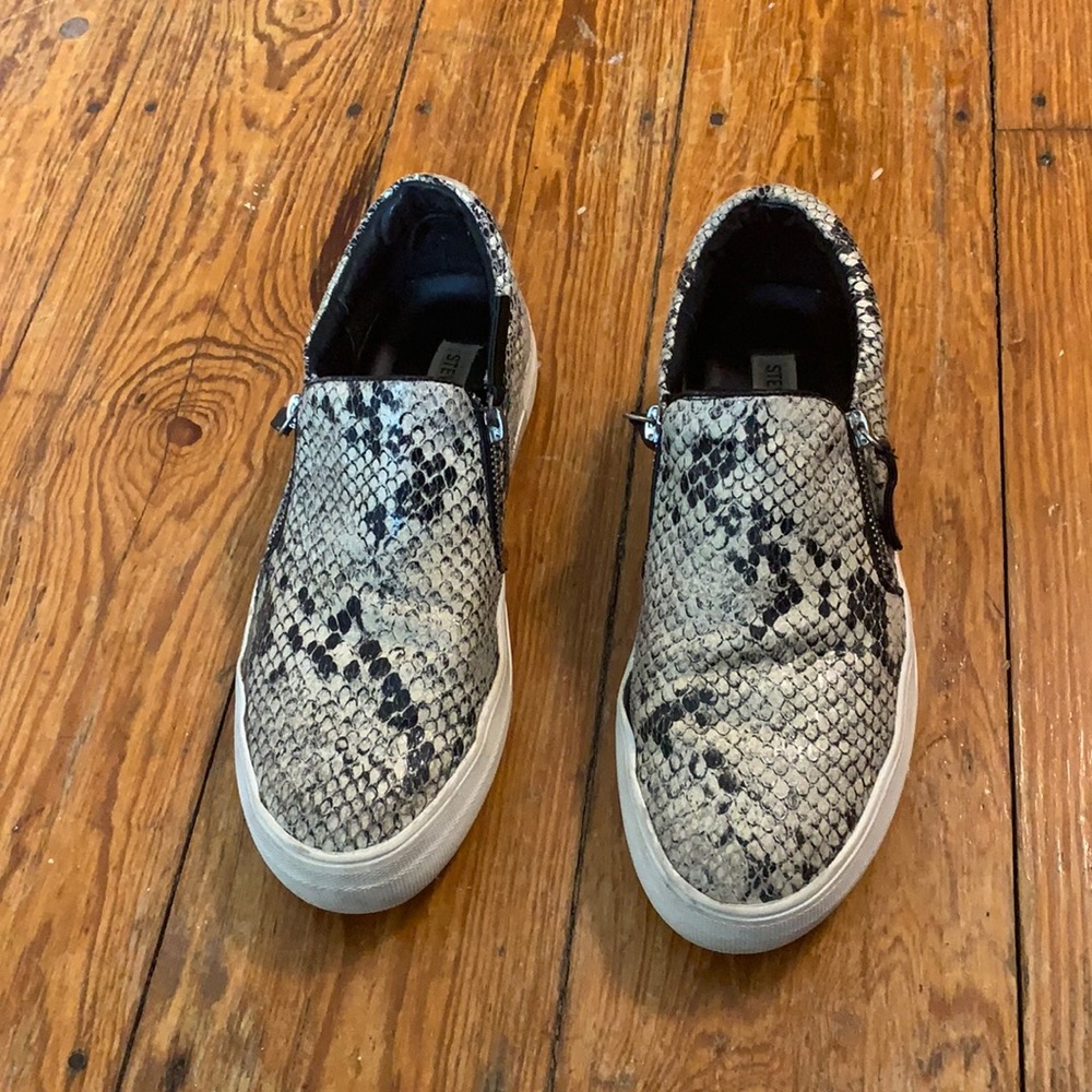 Steve Madden sneakers